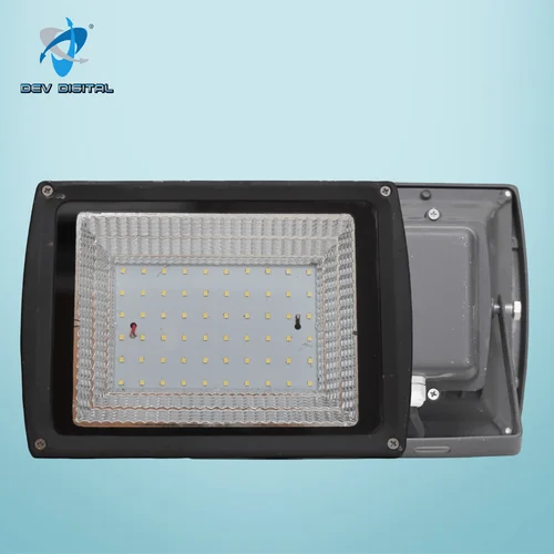 BACKCHOK LED FLOOD LIGHT BACKCHOK LED FLOOD LIGHT